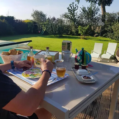 Hugues Entre Caen Et La Avec Piscine