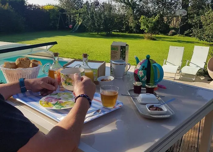 Hugues Entre Caen Et La Avec Piscine