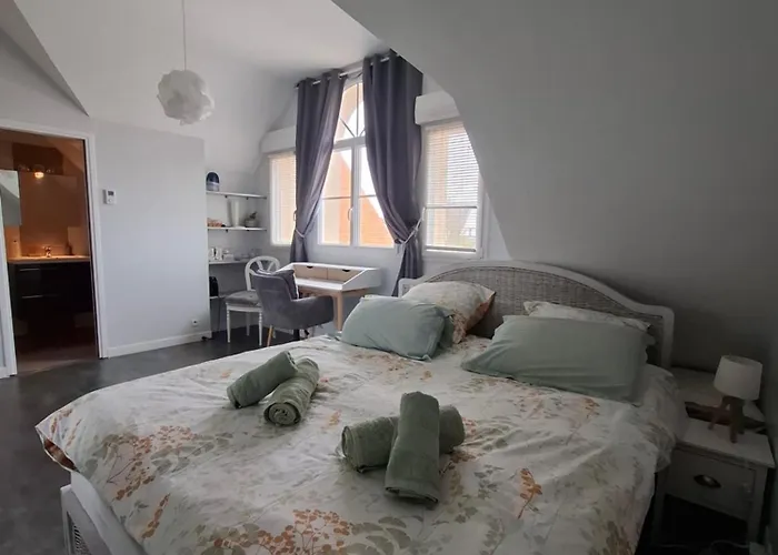 Hugues Entre Caen Et La Avec Piscine Mathieu