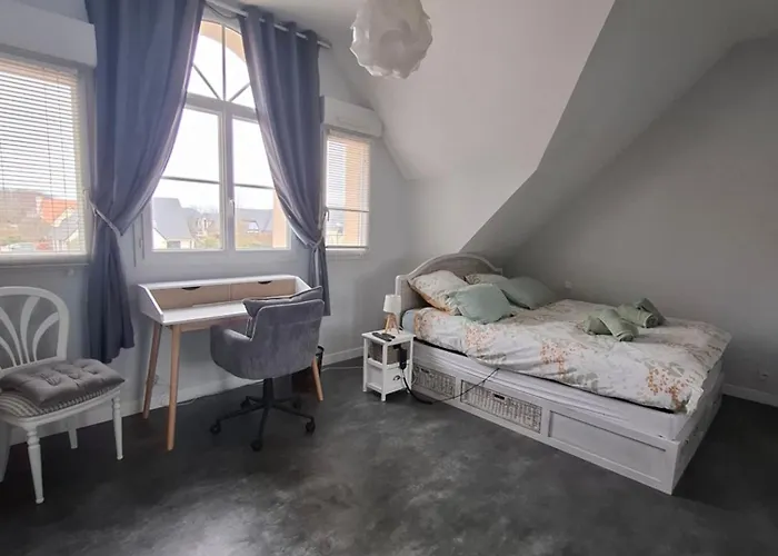 Hugues Entre Caen Et La Avec Piscine 3* Mathieu